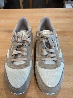 Reebok Women's Beige and White Classic Sneakers